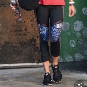EUC Calia by Carrie Underwood Crop Legging